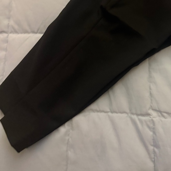NWT WHBM SIZE 2P BLACK CAPRI PANTS - Picture 3 of 5